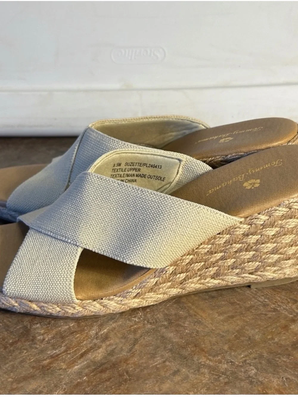 Tommy Bahama new tommy